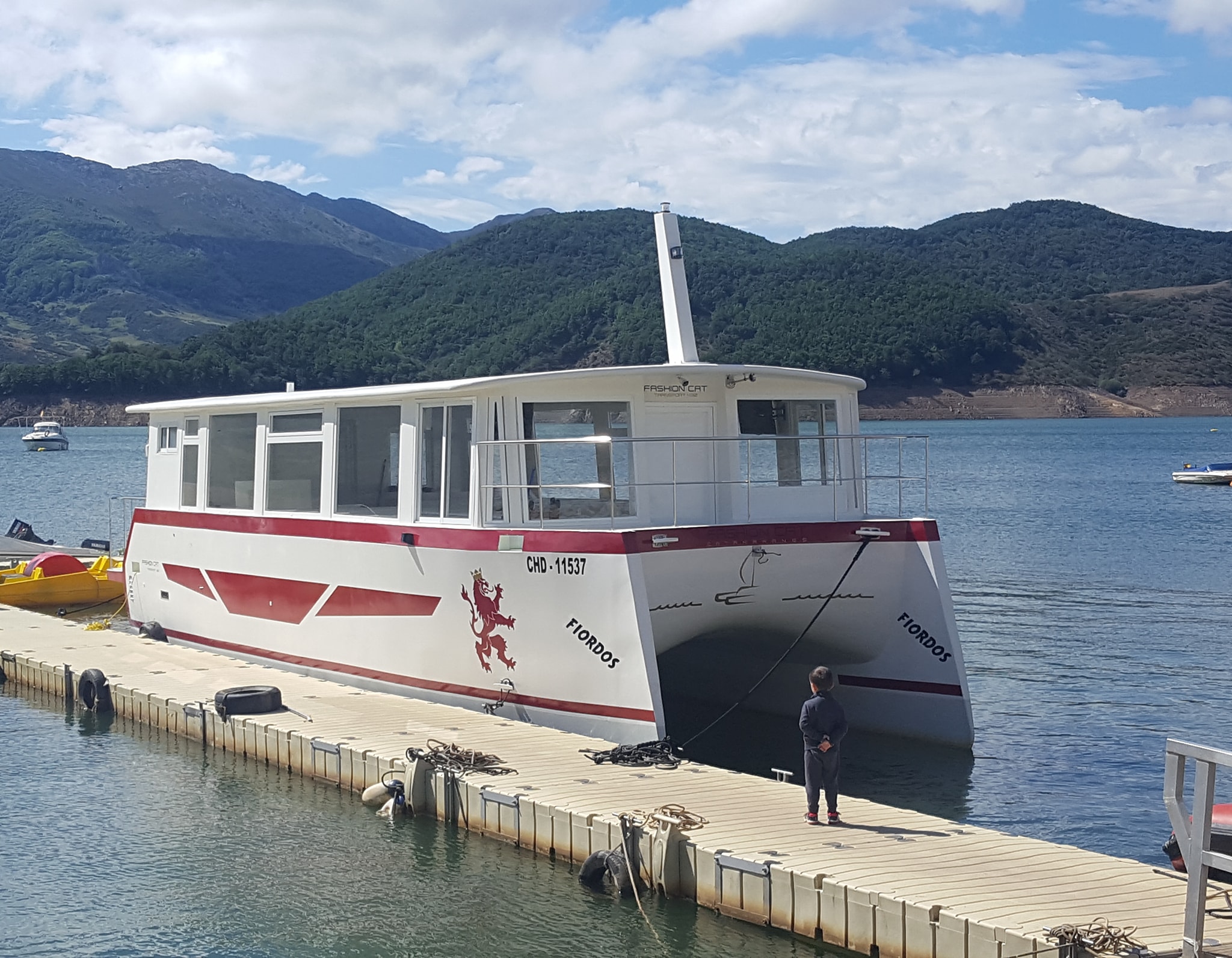 Viaje en barco en Riaño